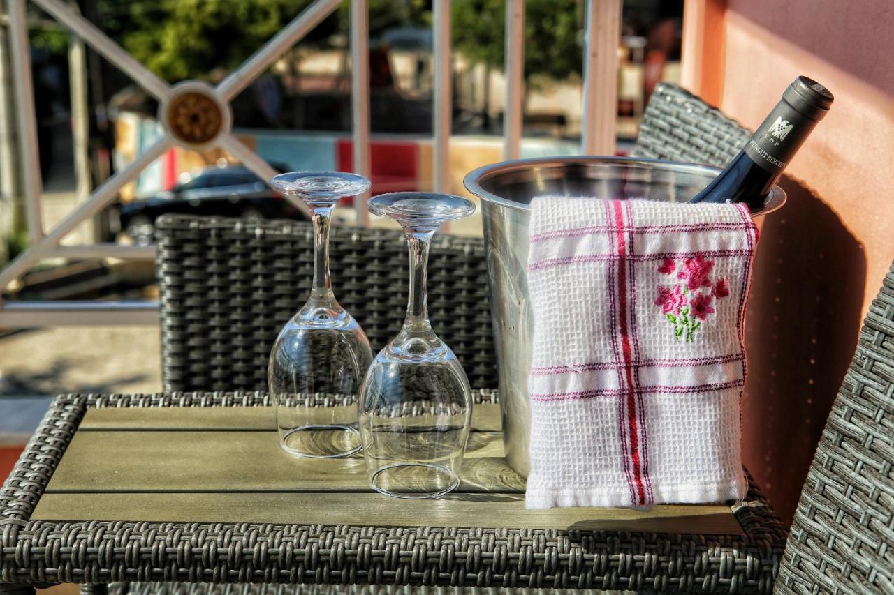 Brati II Beach Hotel Arkúdi Kültér fotó